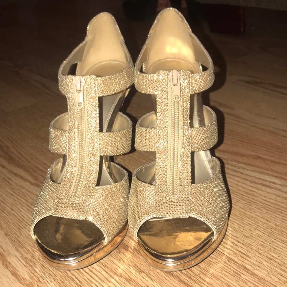 Sparkly gold heels
